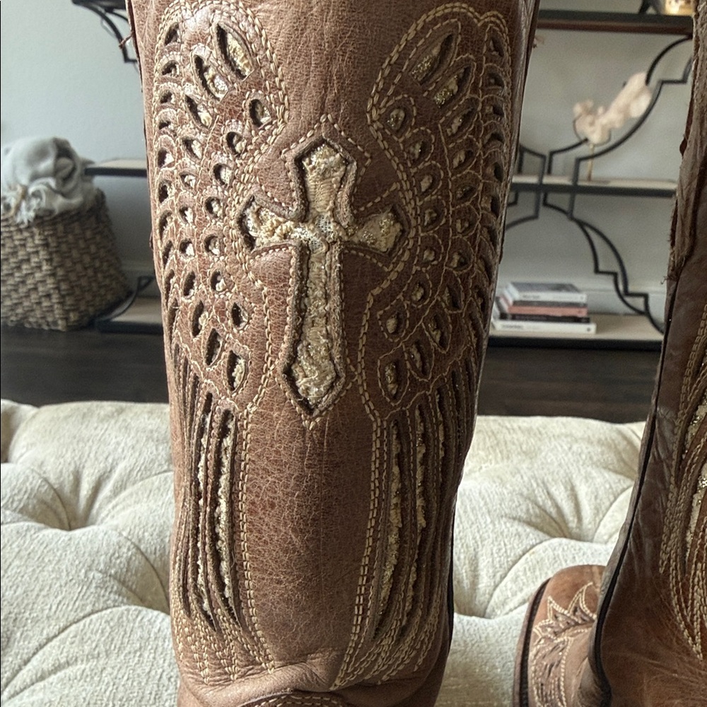 Golden‎ Guns Women’s 8 Brown Western Cowboy Boots Embroidered Gold Cross - Picture 7 of 9